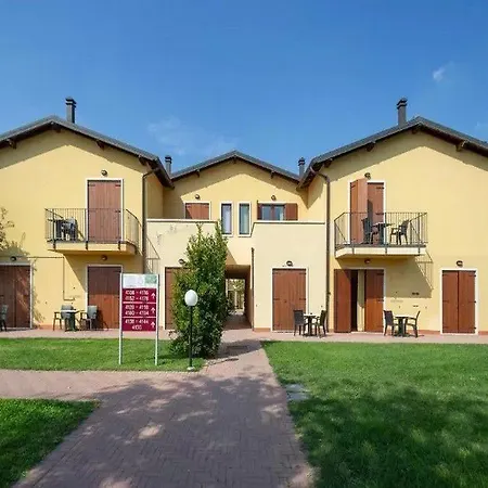 Apartmanhotel Eden 2*