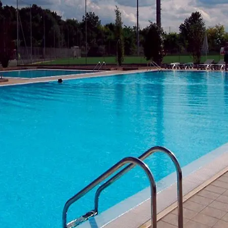 Eden Apartmanhotel 2*